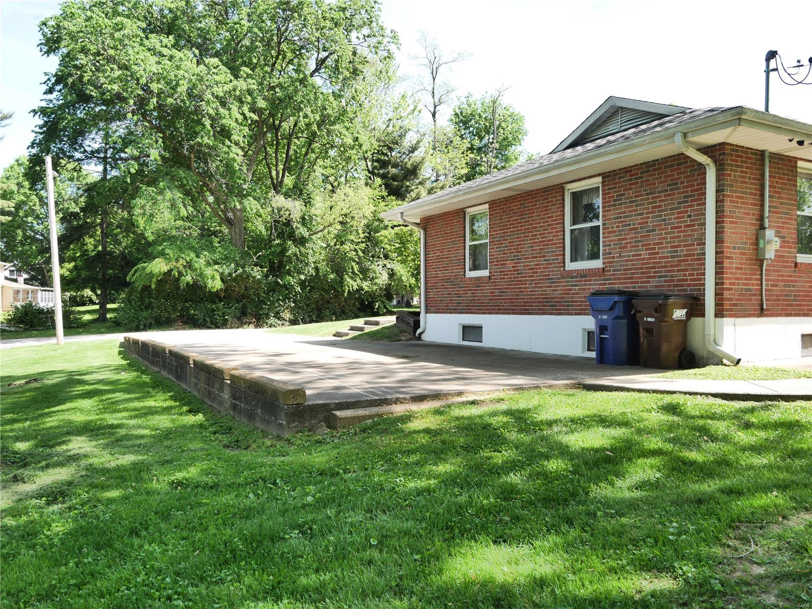 1102 Stein Road St. Louis, MO 63135 - Photo 36 of 44 Gallery Image 36