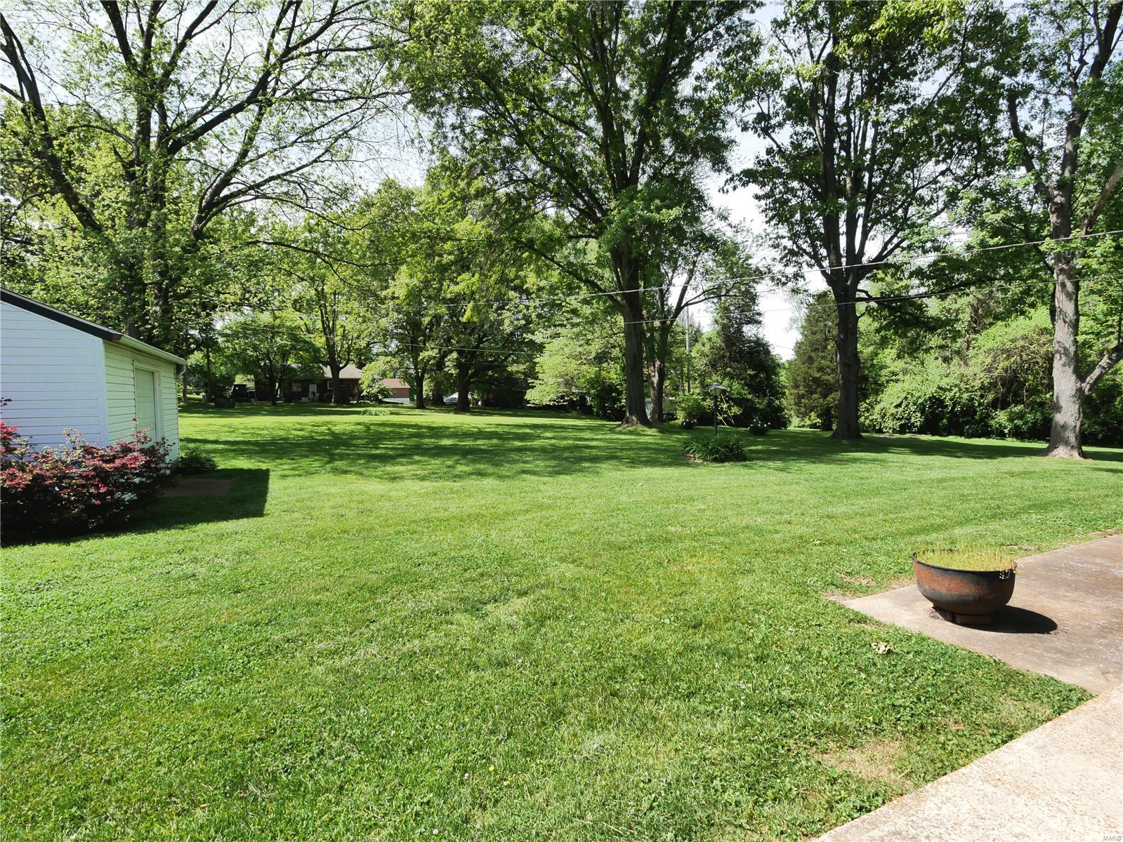 1102 Stein Road St. Louis, MO 63135 - Photo 10 of 44 Gallery Image 10