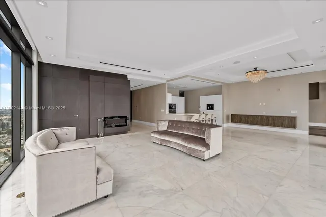 $19,000 | 460 Northeast 28th Street, Unit 4104, Miami, FL 33137