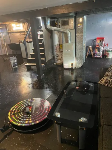 a picture of water heater