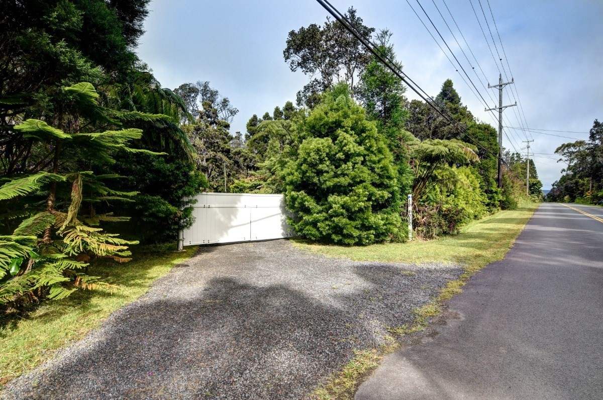 19-4089 Wright Road Volcano, HI 96785 - Photo 30 of 30 a view of a yard with plants and trees