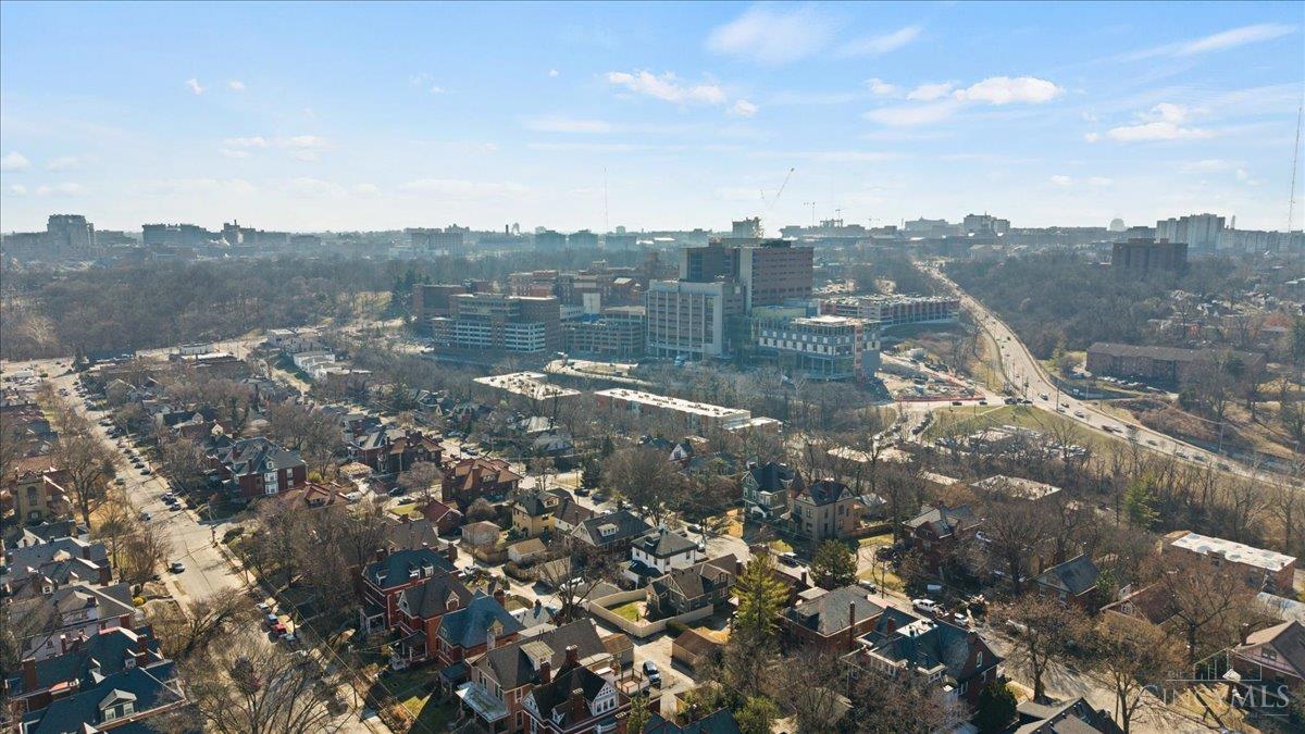 558 Howell Avenue Cincinnati, OH 45220 - Photo 33 of 37