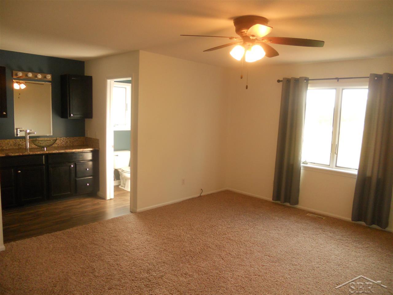 6434 Farrand Road Clio, MI 48420 - Photo 10 of 18 31250468-9.JPG