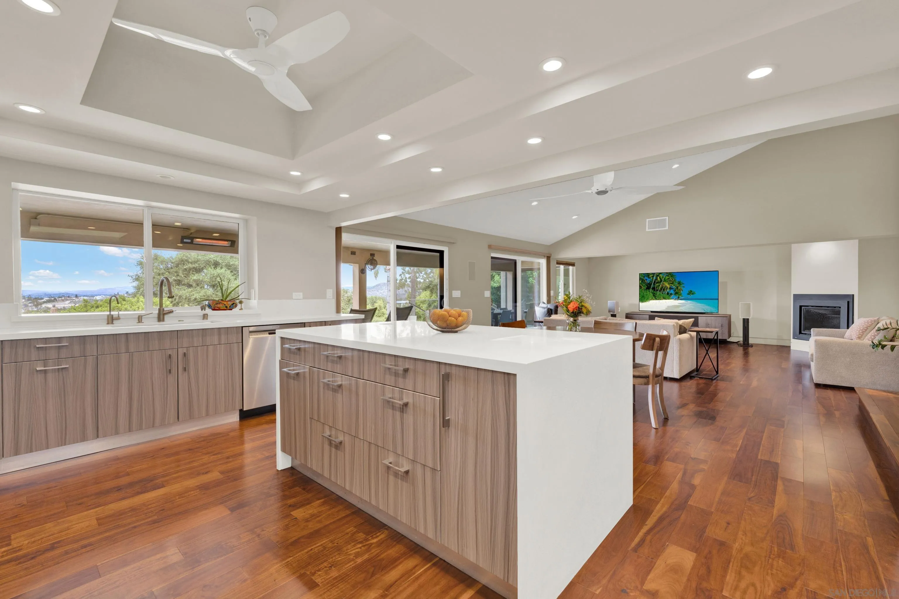 16117 Martincoit Road Poway, CA 92064 - Photo 18 of 73 Gallery Image 18