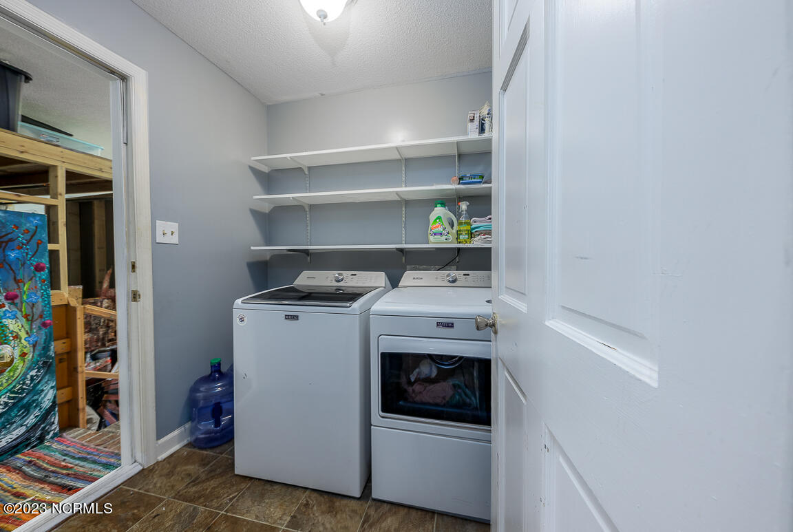 305 Rockledge Road New Bern, NC 28562 - Photo 13 of 21 IMG_2212-Edit