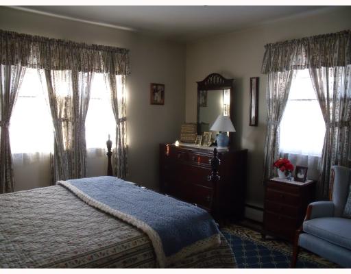 15 Wilson Road Middletown, RI 02842 - Photo 6 of 12 Bedroom.