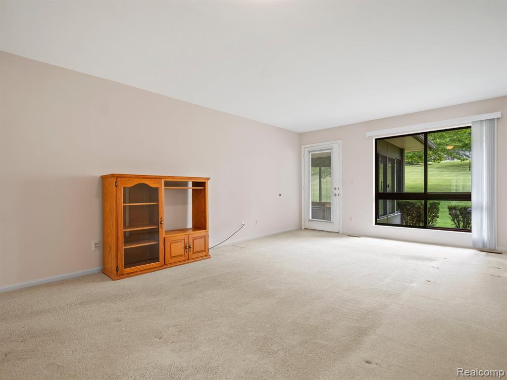 979 Wexford Way Rochester Hills, MI 48307 - Photo 10 of 24