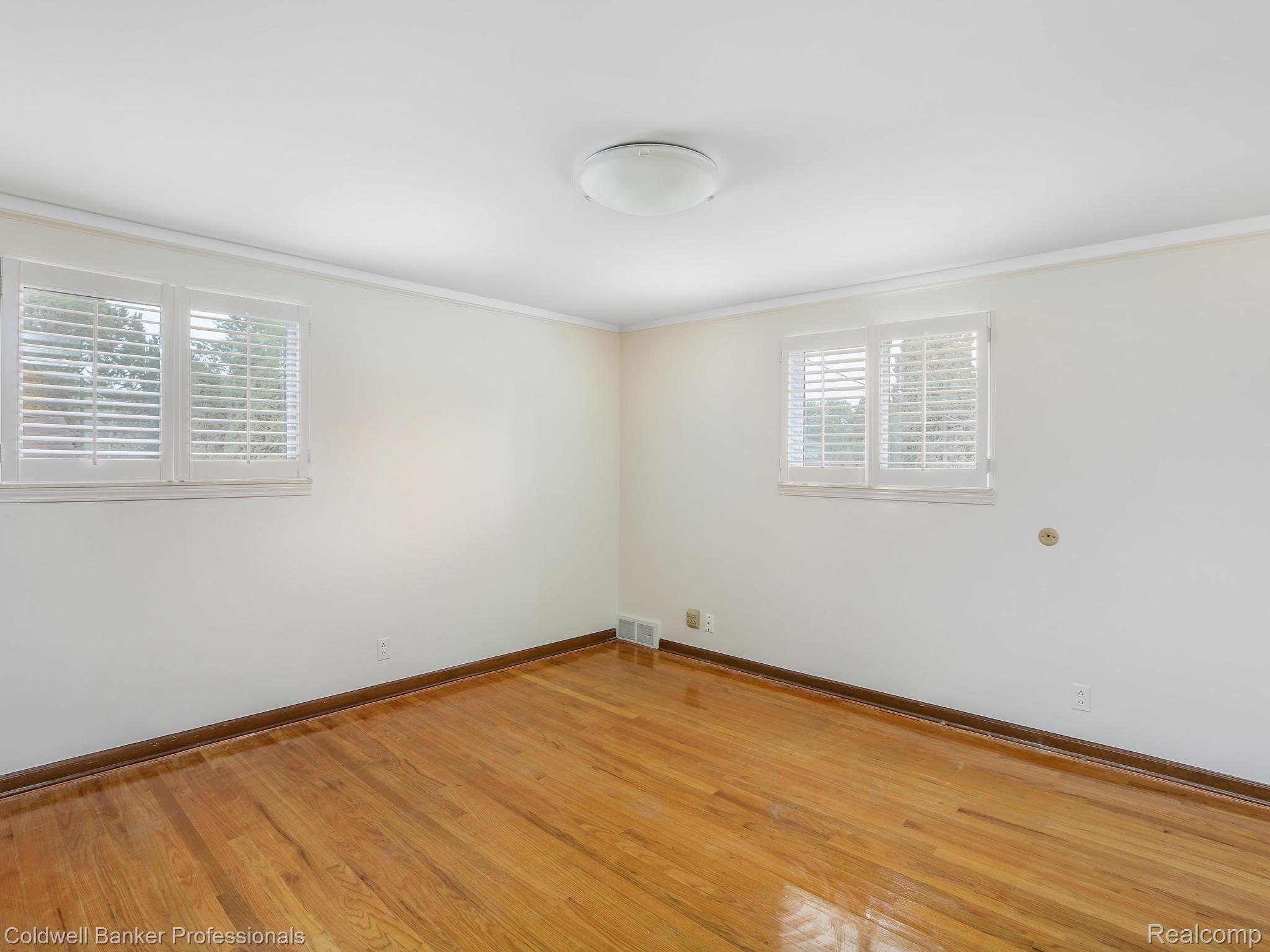 65 South Duval Road Grosse Pointe, MI 48236 - Photo 20 of 40 65 S Duval Rd Grosse Pointe-032-015-65 South Duval Road Grosse-MLS_Size.jpg