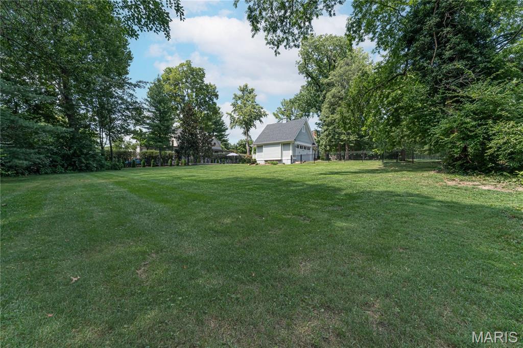 9242 Clayton Road Ladue, MO 63124 - Photo 45 of 53 Gallery Image 45