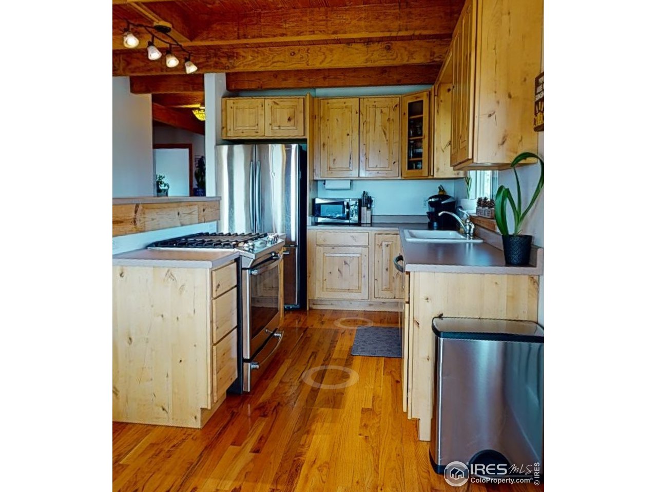 1925 Old Ranch Road Livermore, CO 80536 - Photo 6 of 40 Stainless appliances, gas range.