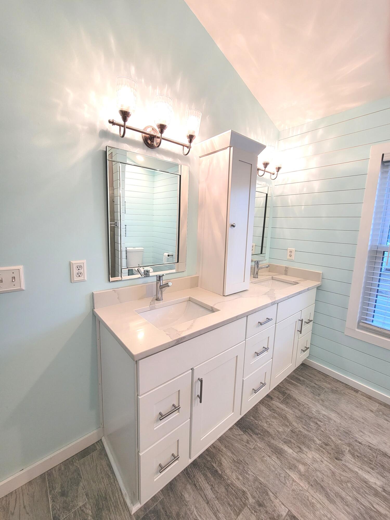 3260 Heathland Way Mount Pleasant, SC 29466 - Photo 17 of 27 20220209_173749 (edited) (1)