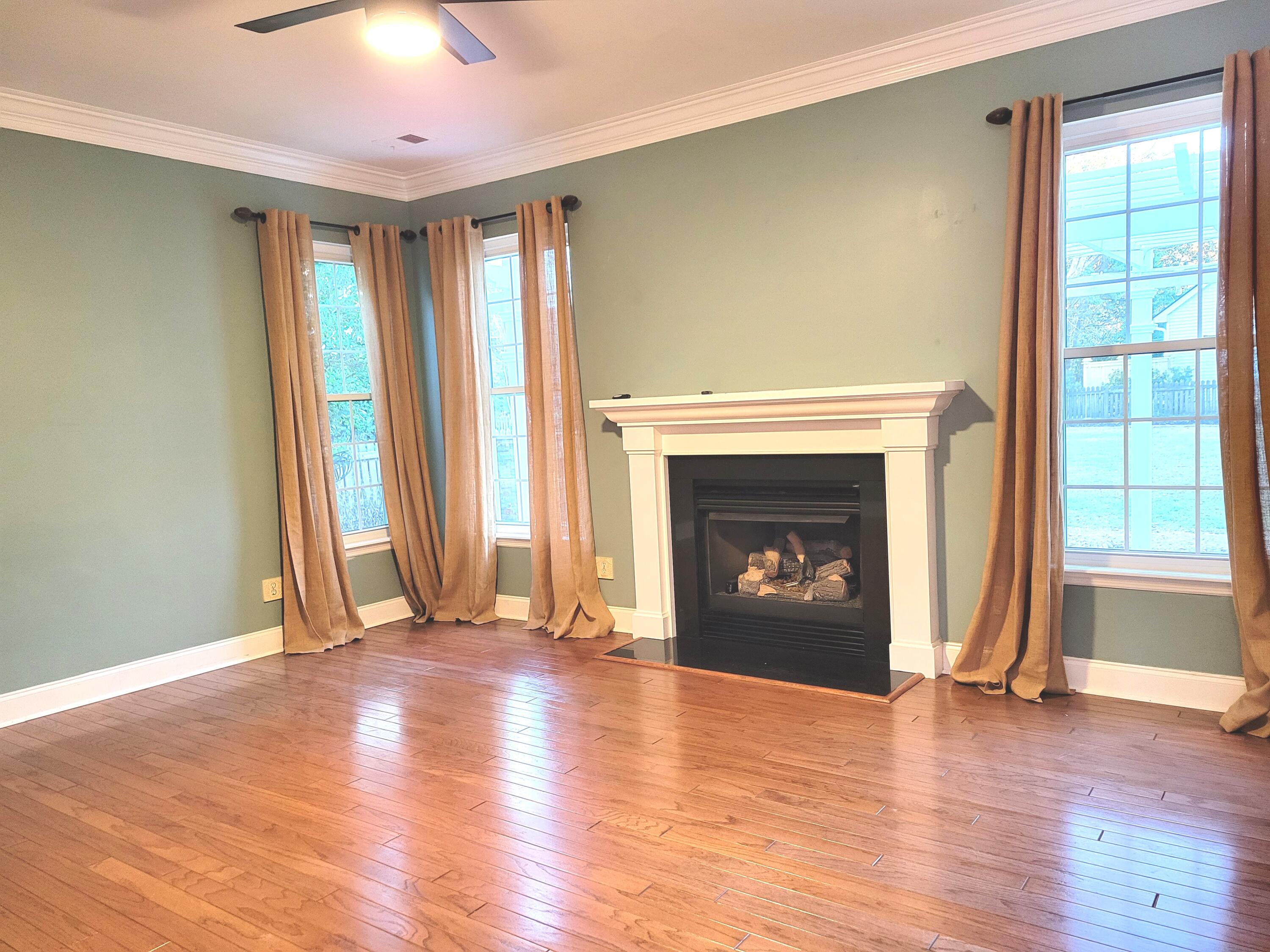 3260 Heathland Way Mount Pleasant, SC 29466 - Photo 10 of 27 20220209_173626 (edited) (1)