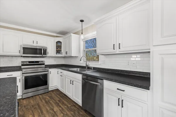 $295,000 | 609 Clinton Street, Horicon, WI 53032