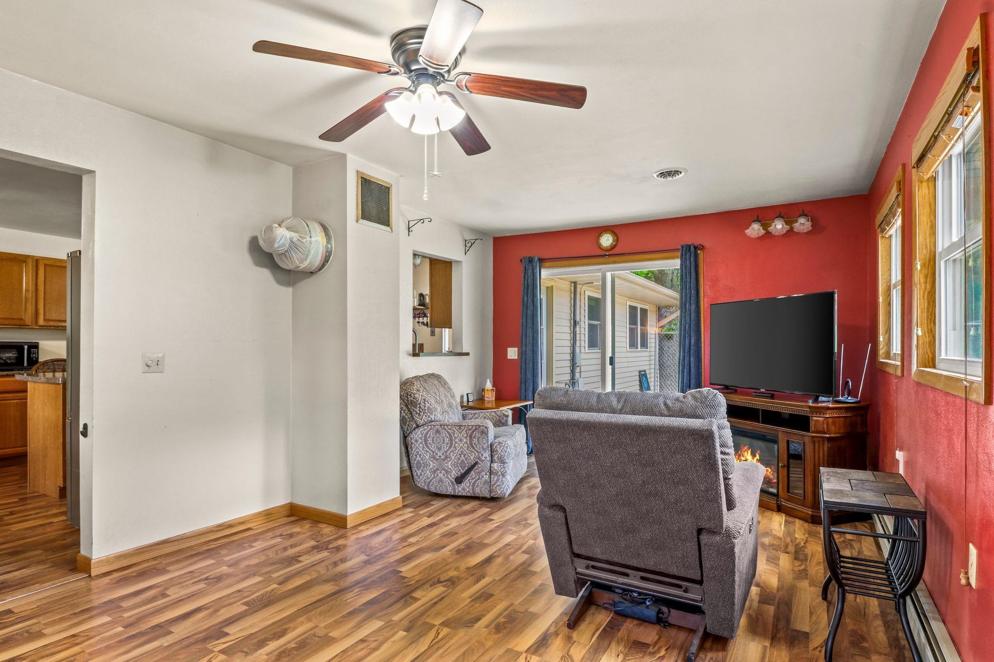 4990 Bultman Road Madison, WI 53704 - Photo 15 of 41