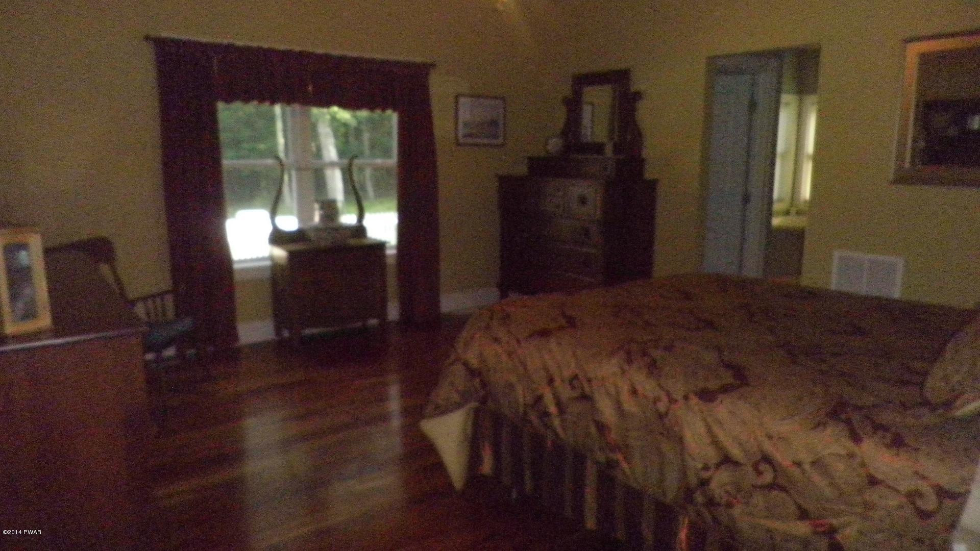 175 Meadow Ridge Acres Road Dingmans Ferry, PA 18328 - Photo 24 of 46 Gallery Image 24