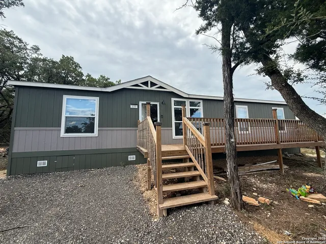 $1,600 | 133 Canyon Lake East, Bandera, TX 78003