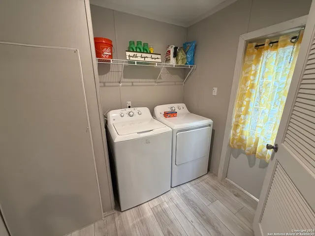 $1,600 | 133 Canyon Lake East, Bandera, TX 78003