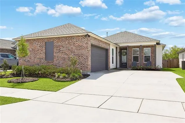 $380,000 | 3046 Creekstone Way, Baton Rouge, LA 70810
