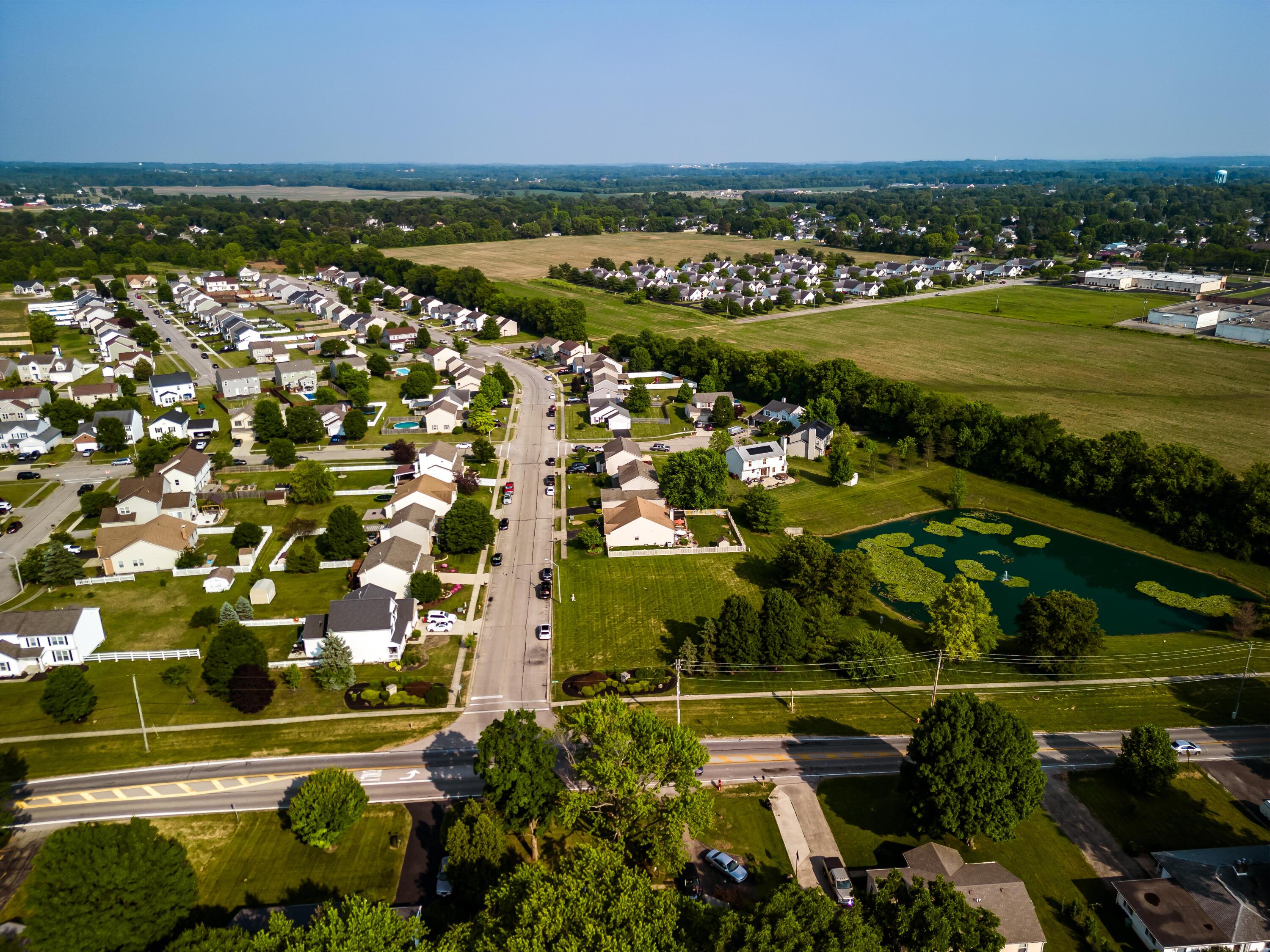 1539 Georgia Road Circleville, OH 43113 - Photo 8 of 9 heritage-ponds_hrp_aerial_0fh0287_commun
