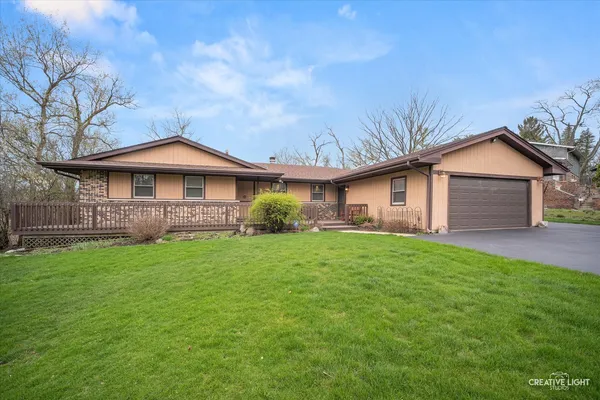 $525,000 | 27317 West Lakeview Drive South, Wauconda, IL 60084