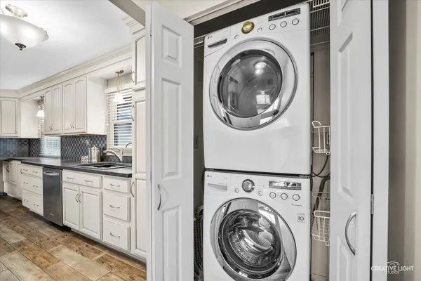 $525,000 | 27317 West Lakeview Drive South, Wauconda, IL 60084