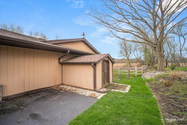 $525,000 | 27317 West Lakeview Drive South, Wauconda, IL 60084