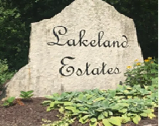 $525,000 | 27317 West Lakeview Drive South, Wauconda, IL 60084