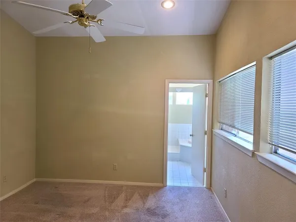 $1,995 | 1914 Shorewood Drive, Grapevine, TX 76051