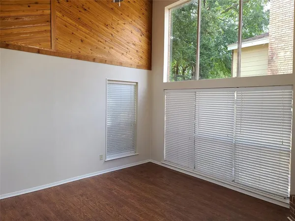 $1,995 | 1914 Shorewood Drive, Grapevine, TX 76051