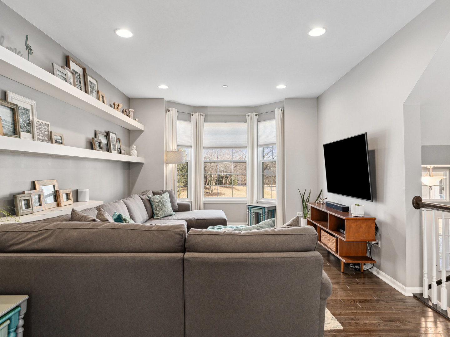 2933 Henley Lane Naperville, IL 60540 - Photo 9 of 28