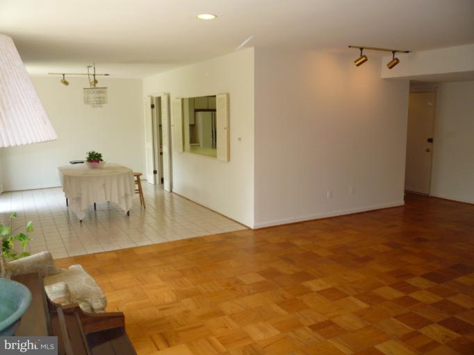 6 Cross Keys Road, Unit 6A Baltimore, MD 21210 - Photo 8 of 30 a view of a livingroom with furniture and wooden floor