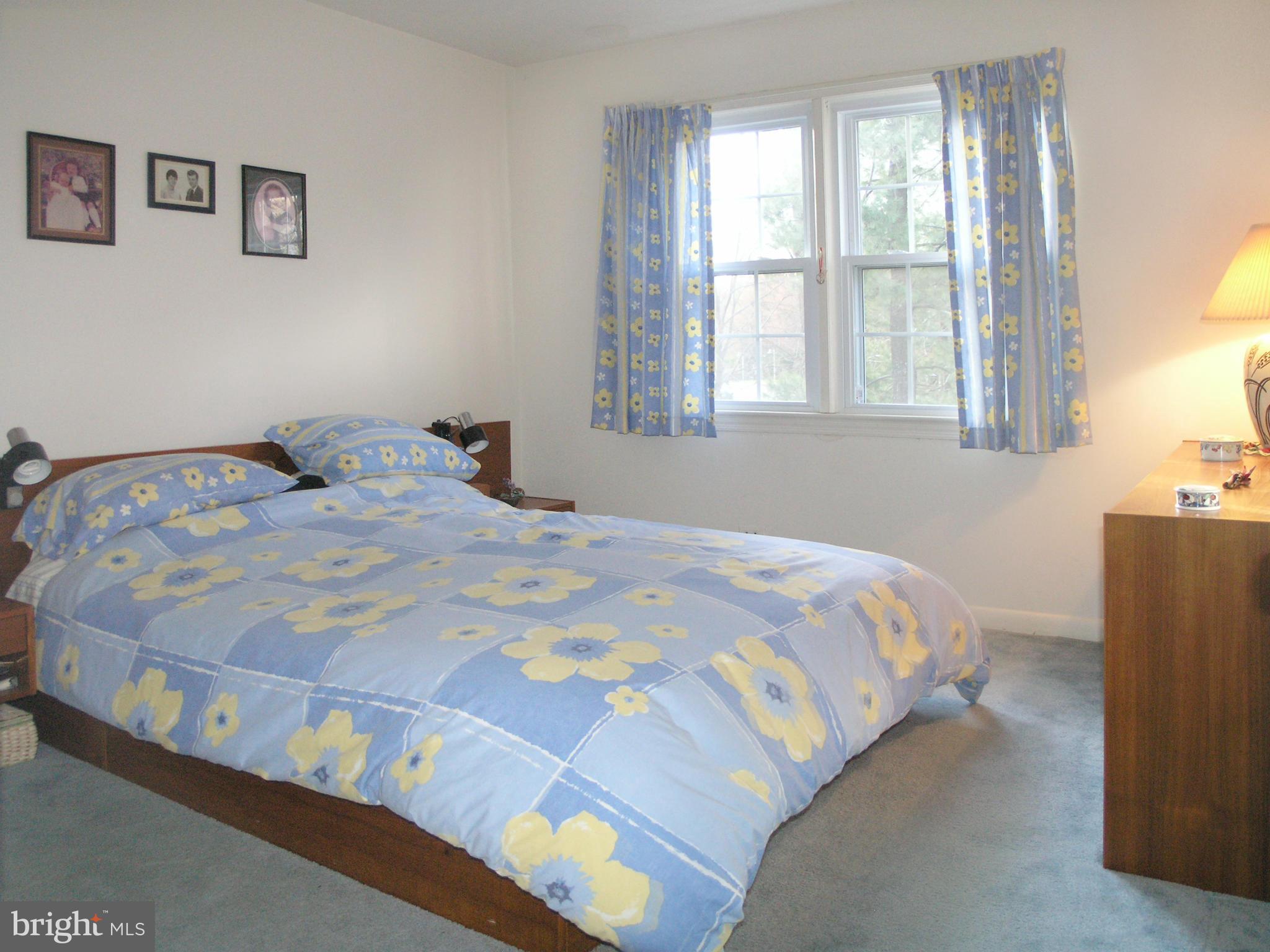 1812 Golf View Court Reston, VA 20190 - Photo 16 of 29 Bedroom