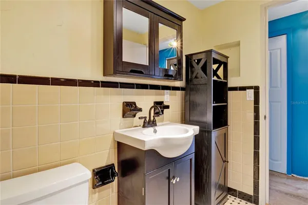 a view of house and outdoor space