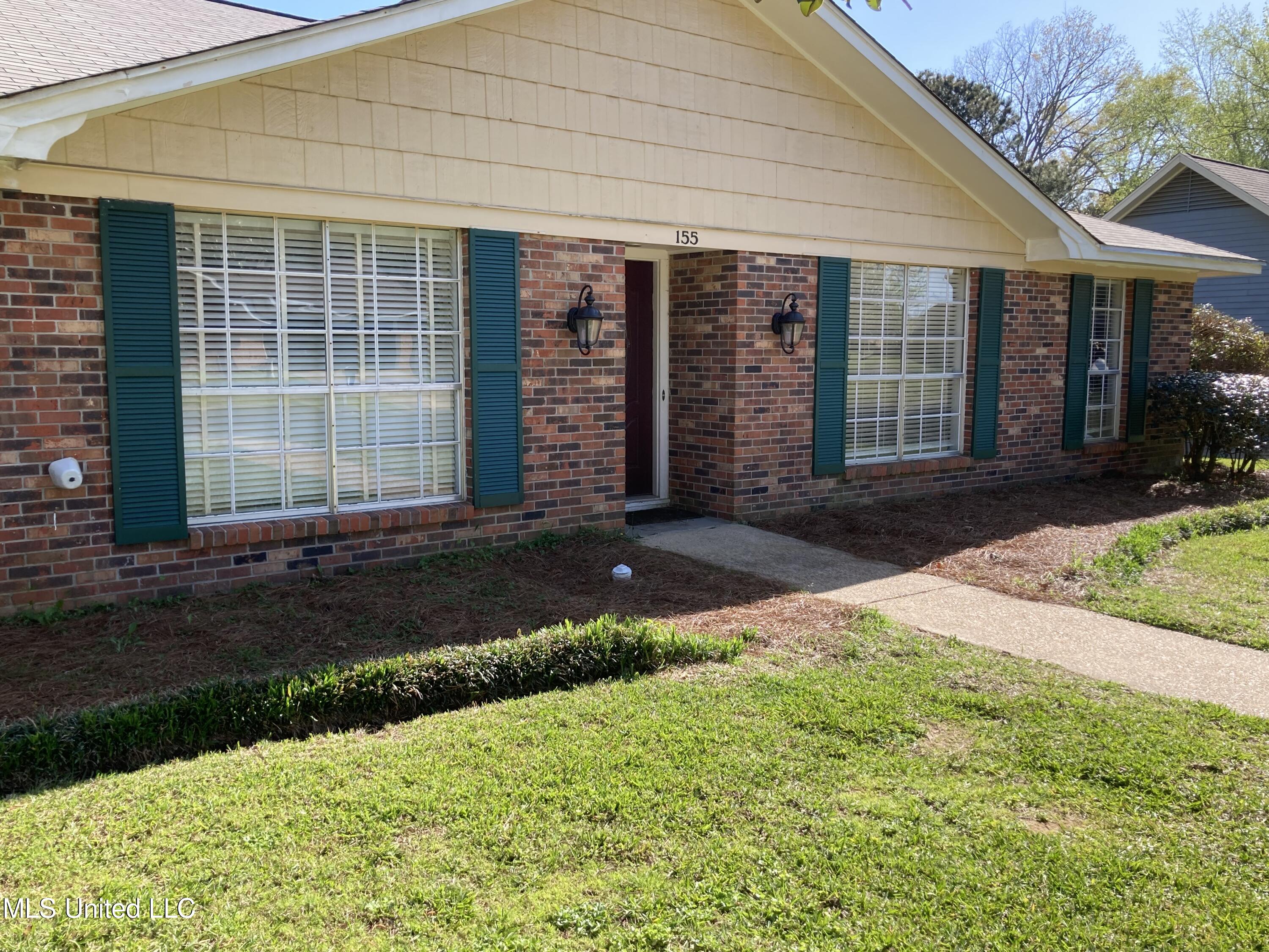 155 Chinquipin Cove Ridgeland, MS 39157 - Photo 3 of 48 IMG_5536