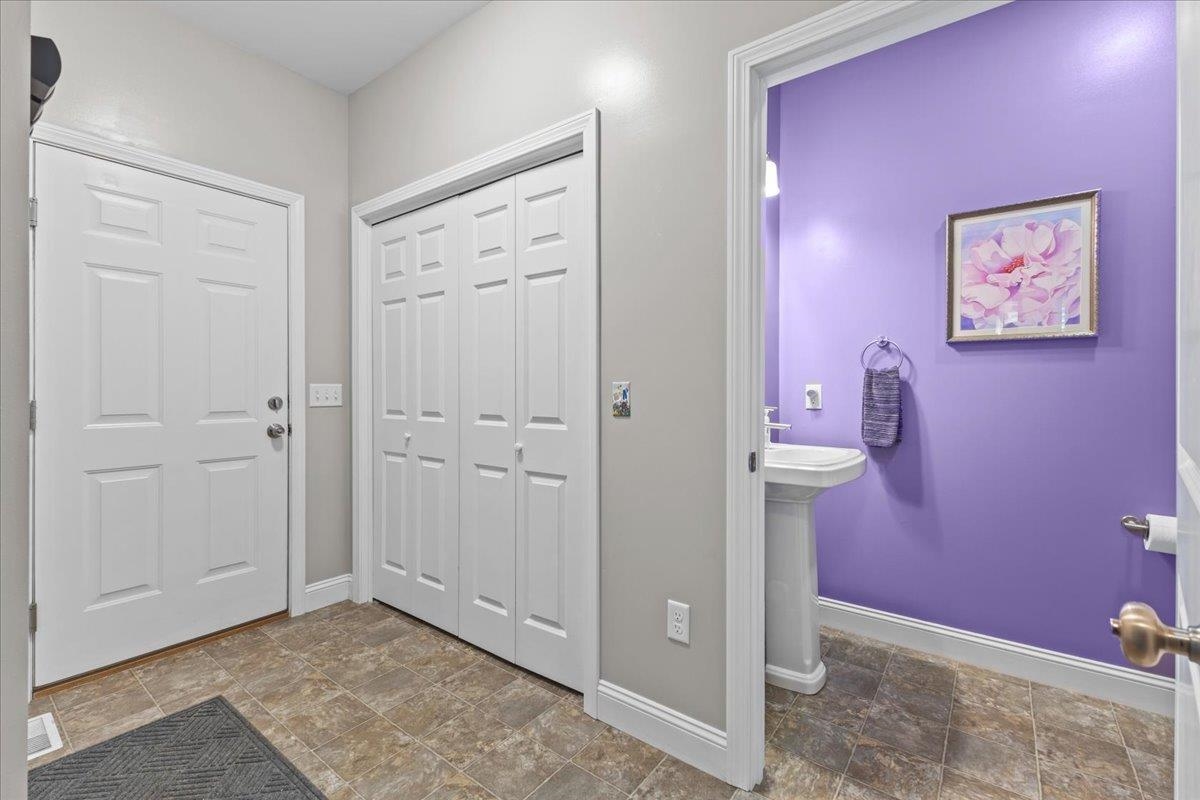 275 Zephyr Road Williston, VT 05495 - Photo 18 of 36 Gallery Image 18