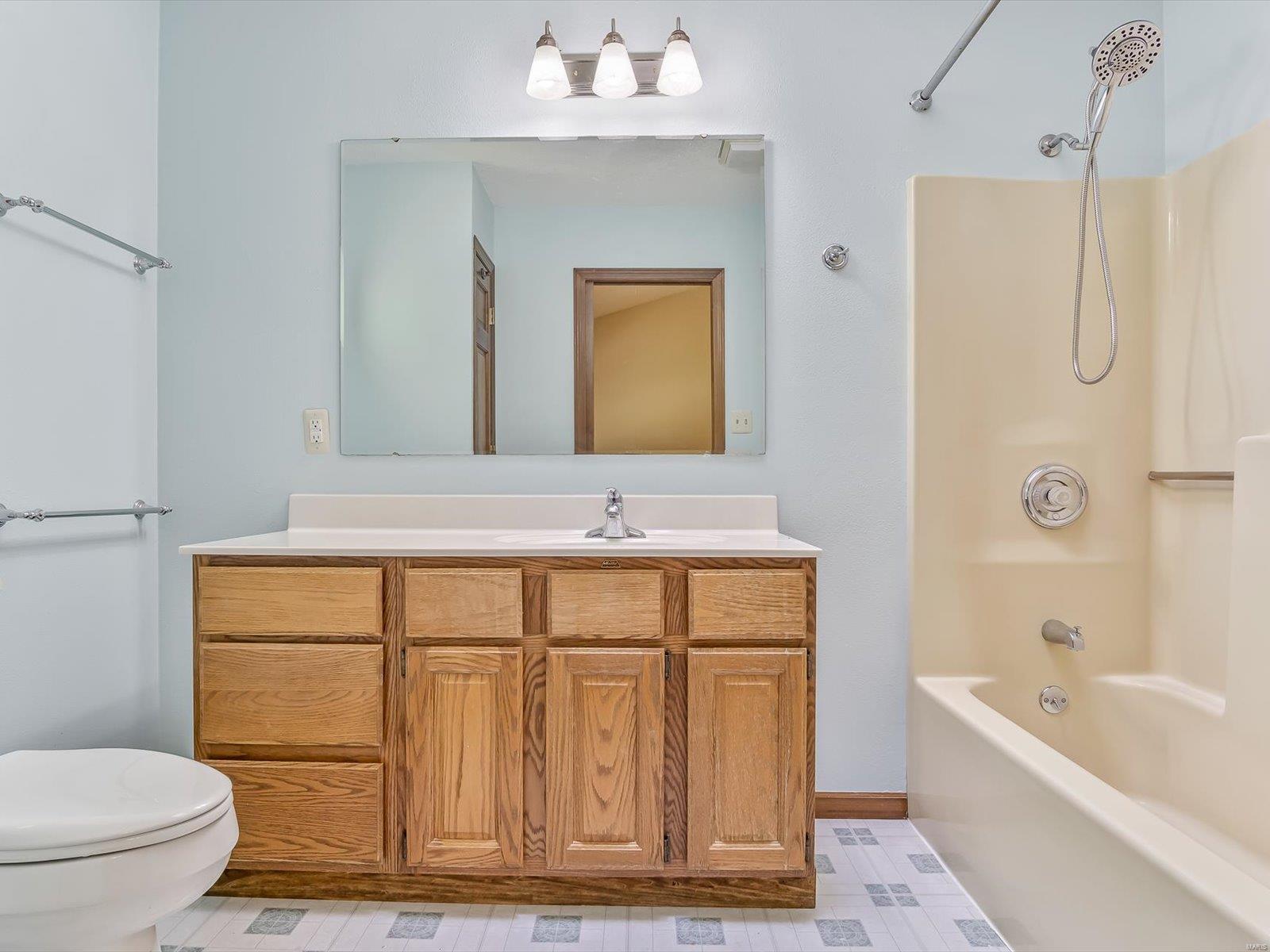 200 Archview Drive Belleville, IL 62221 - Photo 23 of 27 Gallery Image 23