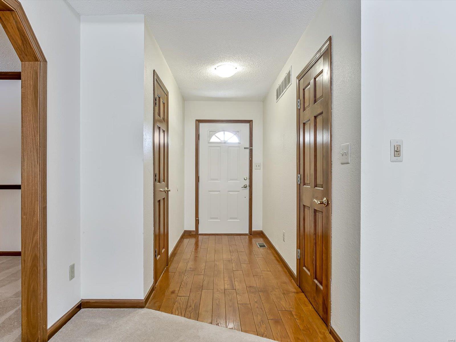 200 Archview Drive Belleville, IL 62221 - Photo 3 of 27 Gallery Image 3
