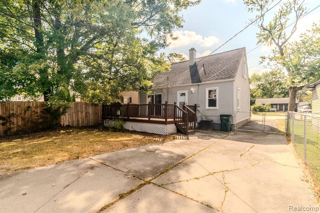 845 East 14 Mile Road Birmingham, MI 48009 - Photo 11 of 12
