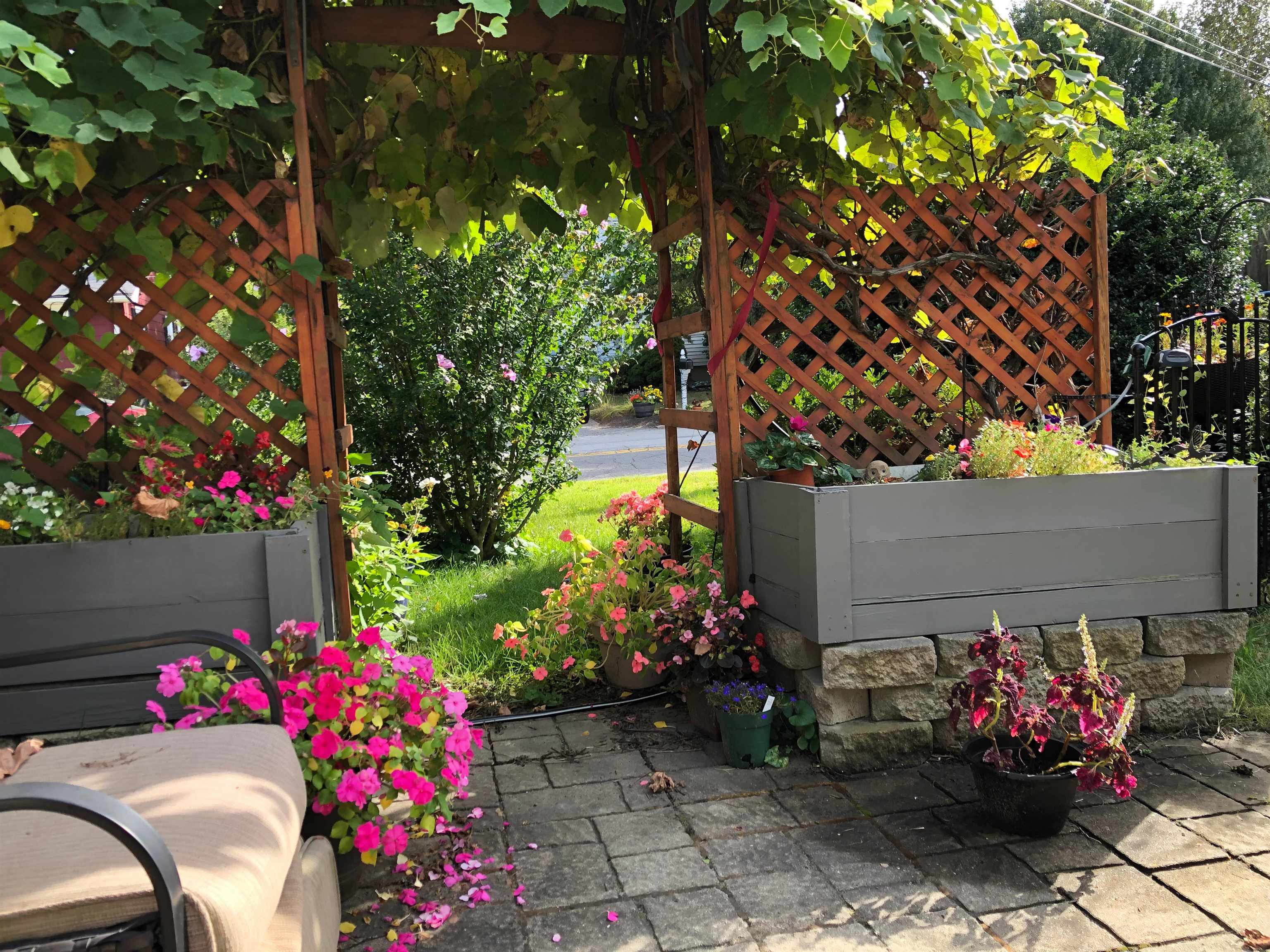 12 Fernand Street Manchester, NH 03103 - Photo 28 of 30