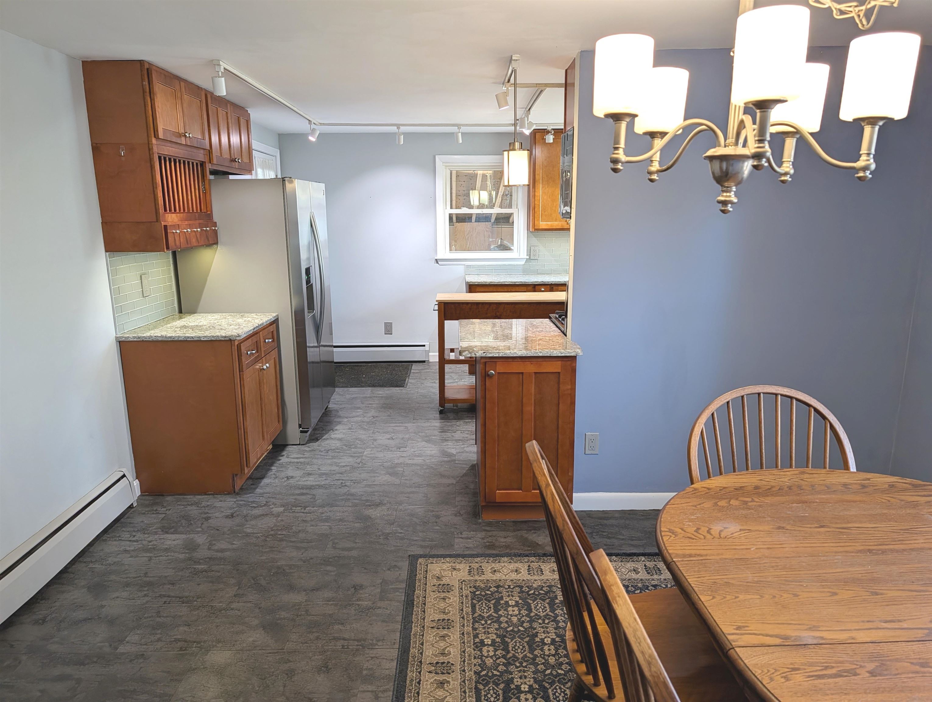 12 Fernand Street Manchester, NH 03103 - Photo 9 of 30