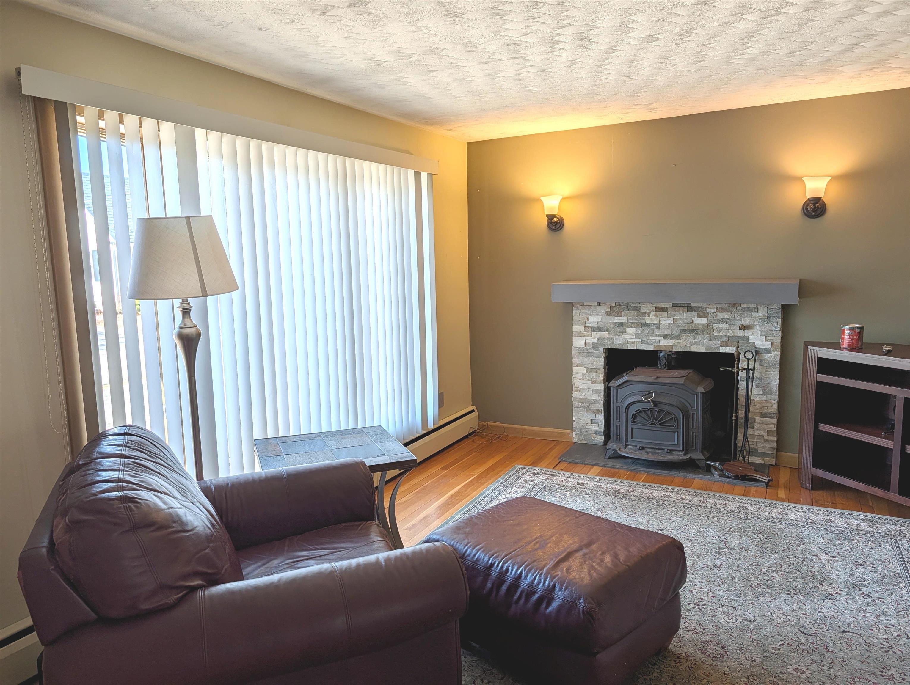 12 Fernand Street Manchester, NH 03103 - Photo 10 of 30