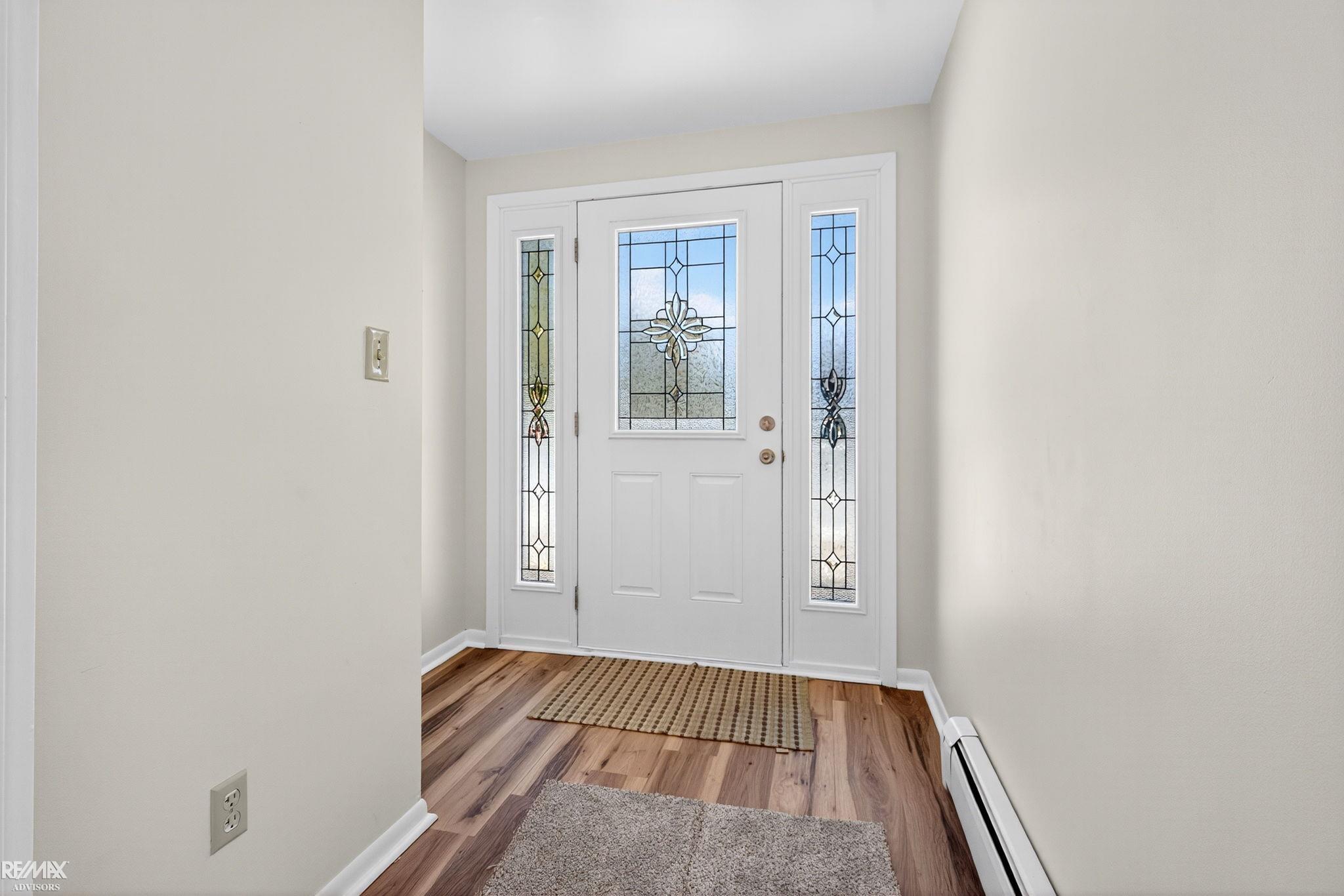 711 Smith Street Algonac, MI 48001 - Photo 3 of 27