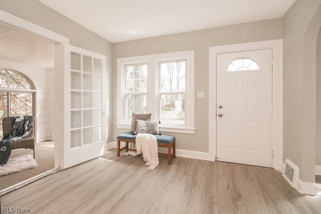1166 Sylvania Road Cleveland, OH 44121 - Photo 9 of 34