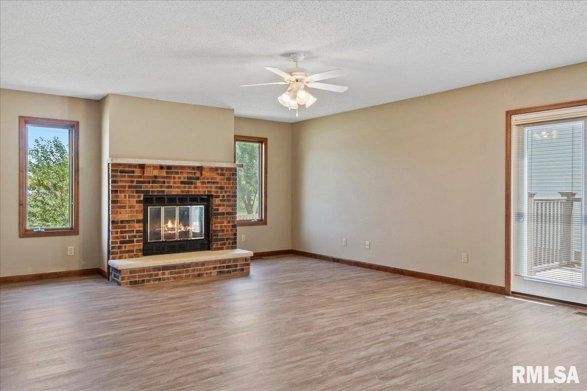 2413 Raleigh Road Springfield, IL 62704 - Photo 7 of 32