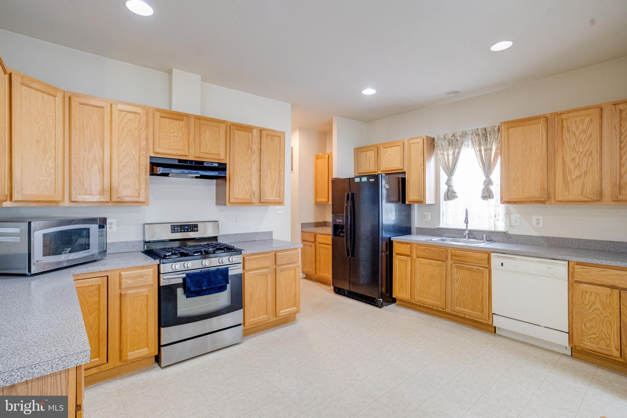 221 Seamaster Road Essex, MD 21221 - Photo 23 of 70
