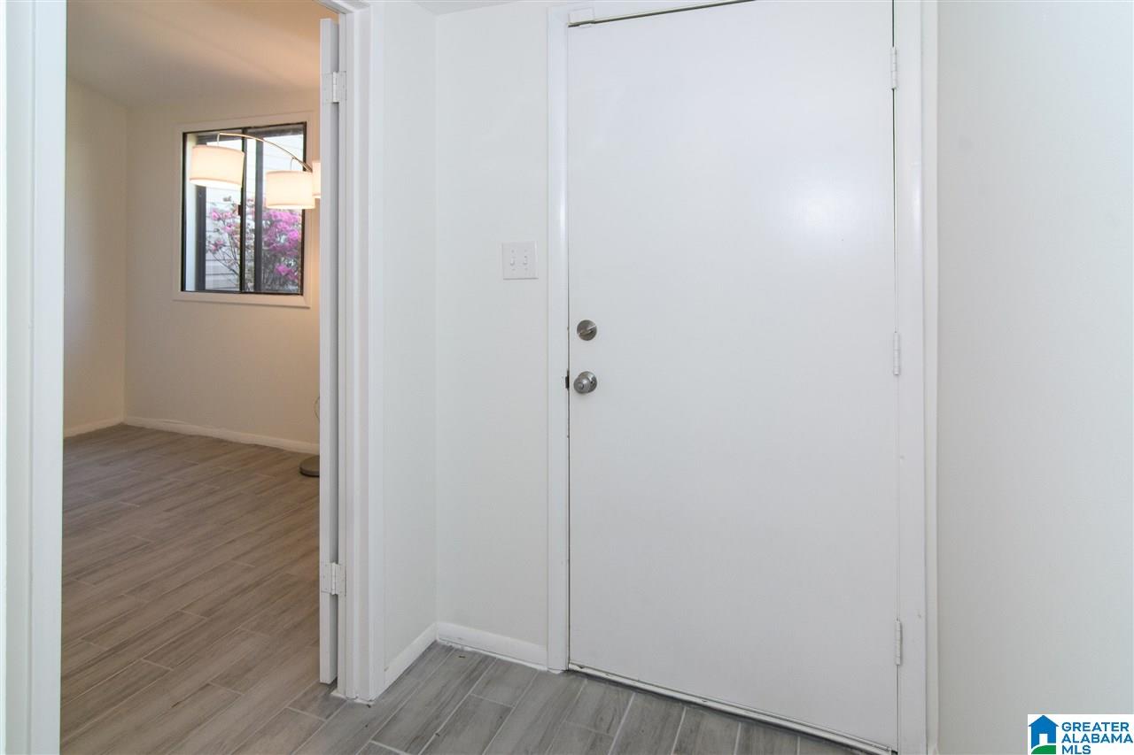 305 Running Brook Road, Unit 305 Hoover, AL 35226 - Photo 8 of 36
