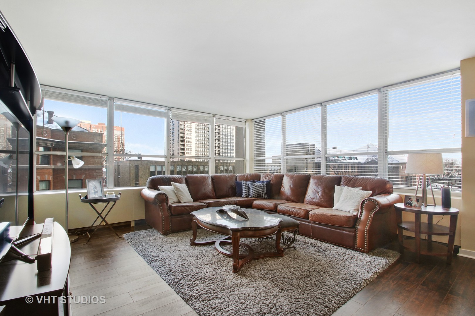 655 West Irving Park Road, Unit 310 Chicago, IL 60613 - Photo 2 of 18