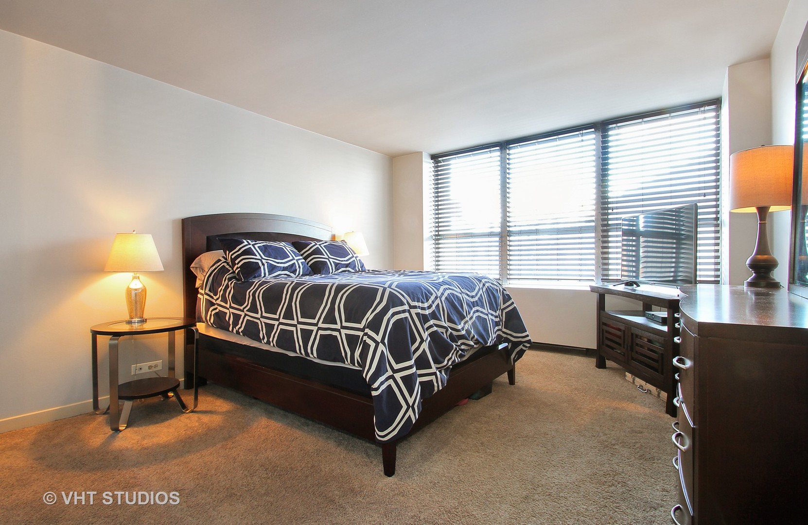 655 West Irving Park Road, Unit 310 Chicago, IL 60613 - Photo 5 of 18