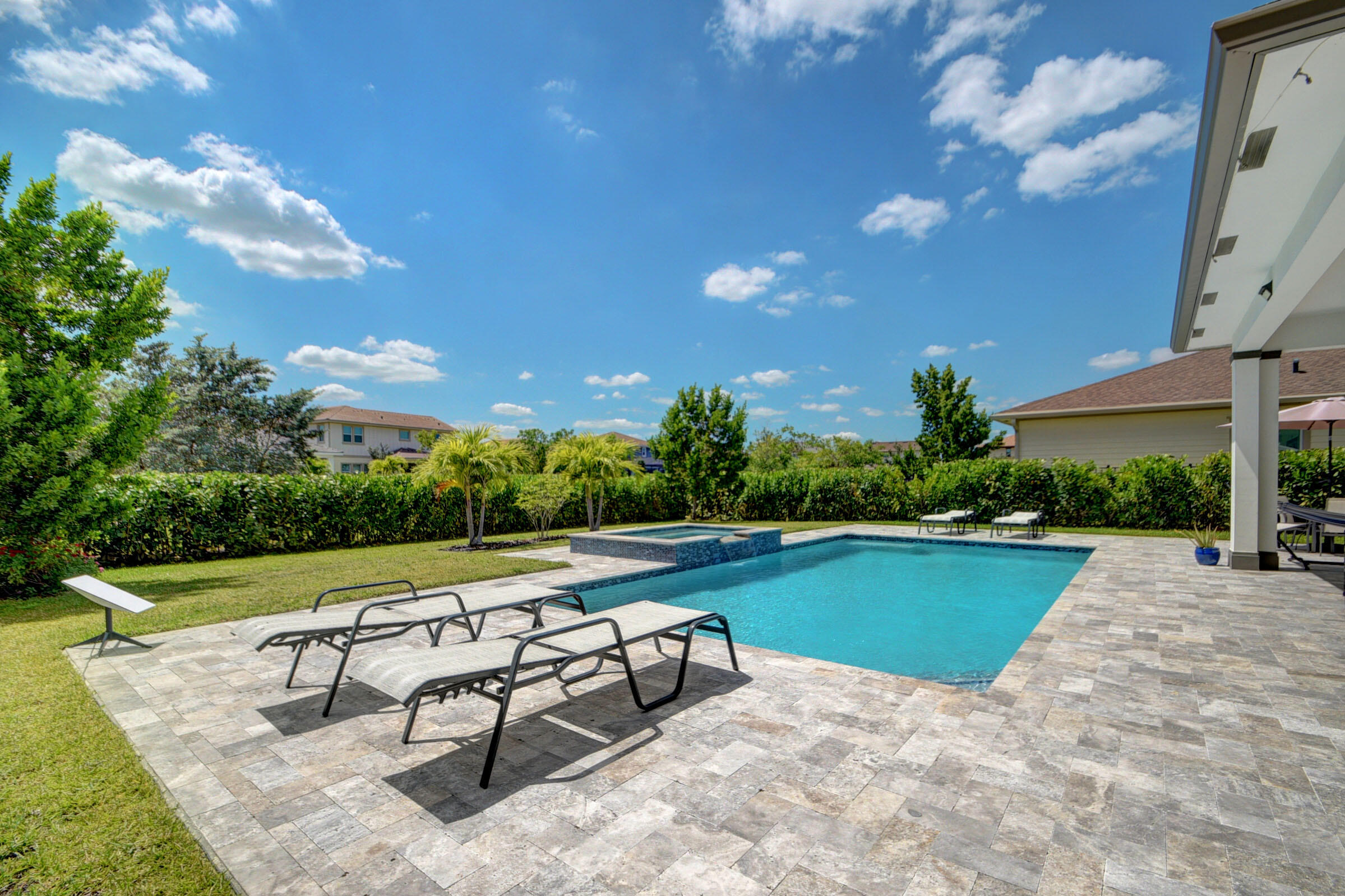 1127 Arrowhead Point Road Loxahatchee, FL 33470 - Photo 27 of 61 48_house (48)