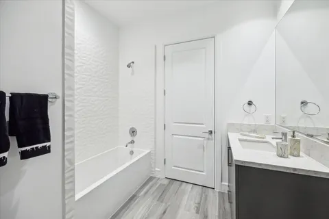 $2,099,000 | 4521 San Felipe Street, Unit 23045, Houston, TX 77027